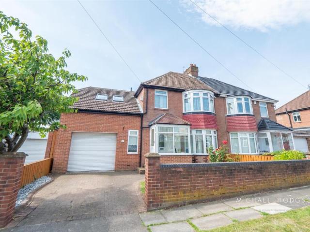 Semi Detached House for sale in Barnes Semi Detached House for sale in Barnes