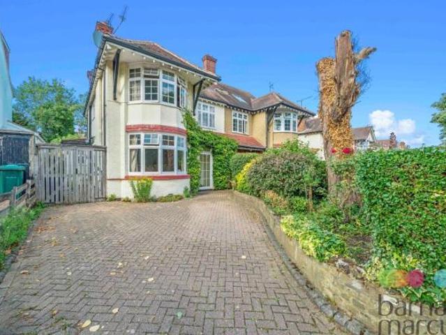 Farm for sale in London Borough of Barnet, Greater London