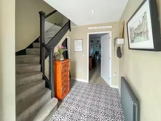 House for sale in Bowling Bank