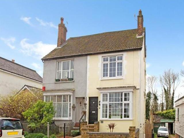 House for sale in Red Hill, Surrey