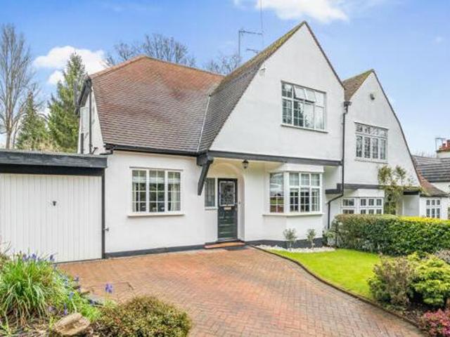 House for sale in Batchworth, Hertfordshire
