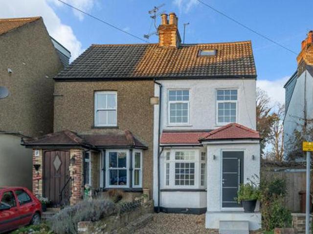 House for sale in Batchworth, Hertfordshire