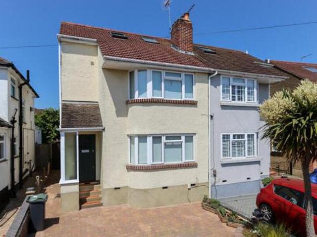 House for sale in Batchworth, Hertfordshire