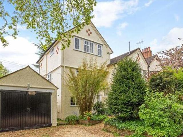 House for sale in Batchworth, Hertfordshire