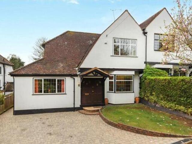 House for sale in Batchworth, Hertfordshire