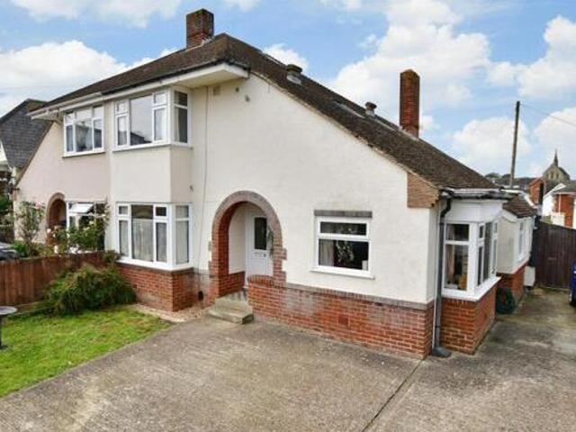 House for sale in Yaverland, Sandown