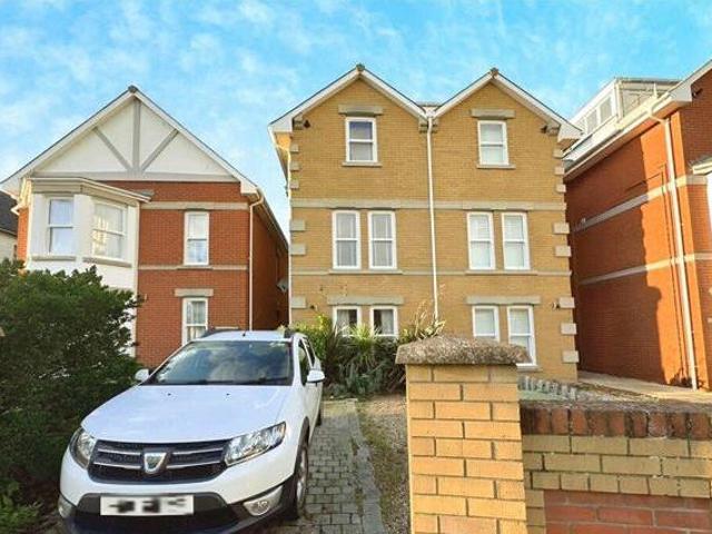 House for sale in Yaverland, Sandown
