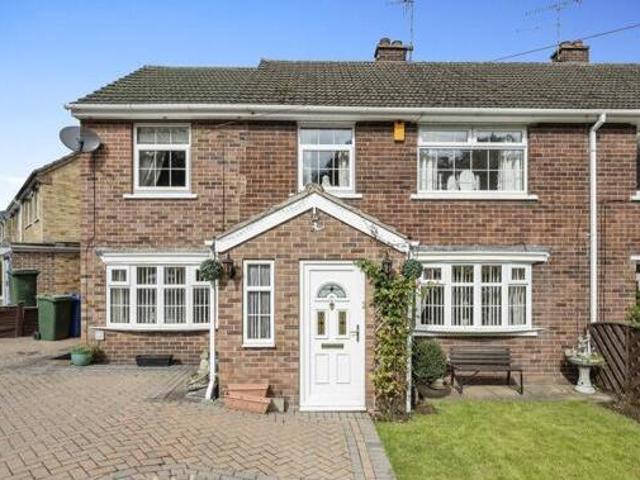 House for sale in Scawsby, South Yorkshire