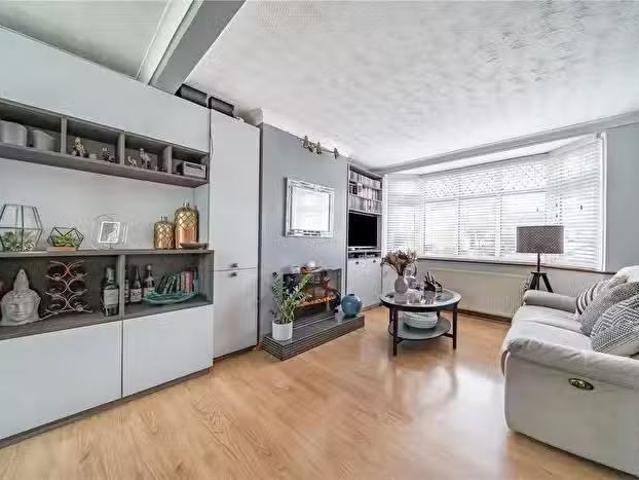 House for sale in Malden Rushett