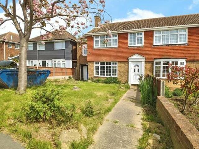 House for sale in Sheerness, Oad Street