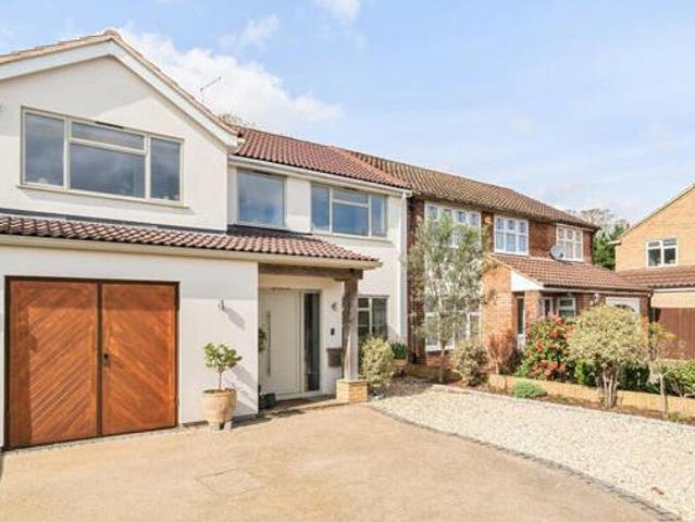 House for sale in Lower Halliford, Surrey
