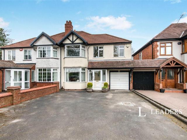 Semi Detached House for sale in Wythall