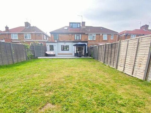 House for sale in Little Stanmore, Greater London
