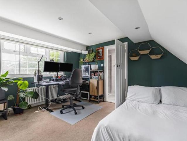 Farm for sale in Chiswick, Greater London