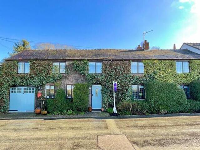 House for sale in Stone, Baswich