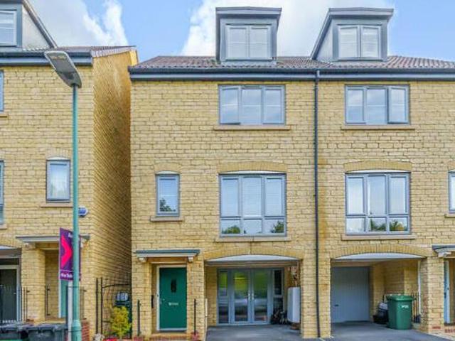 House for sale in Thrupp, School House