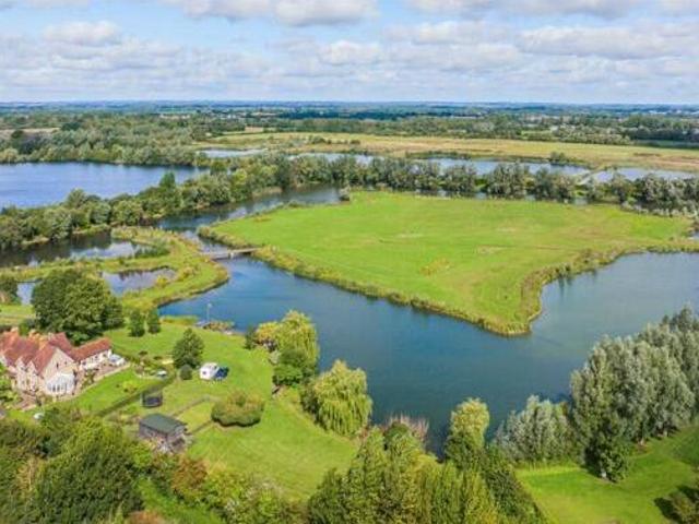 House for sale in Swindon