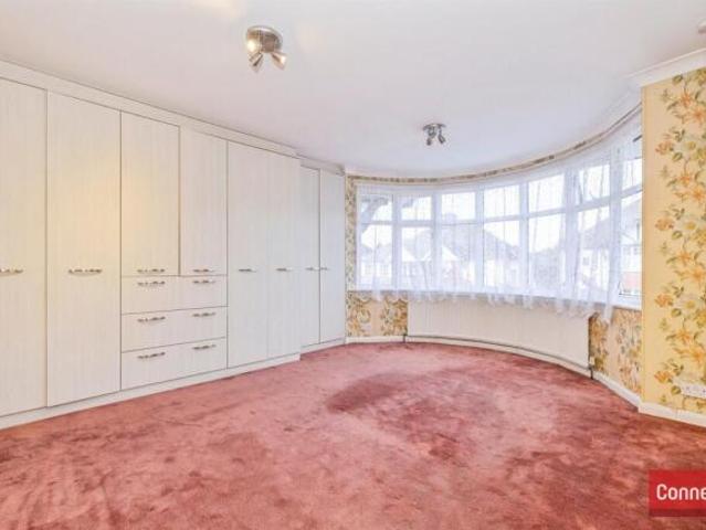 Farm for sale in Holywell Estate, Watford