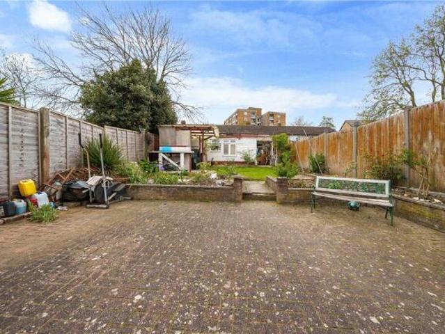 Farm for sale in Northolt, Greater London