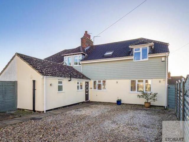 House for sale in East Bank, Norfolk