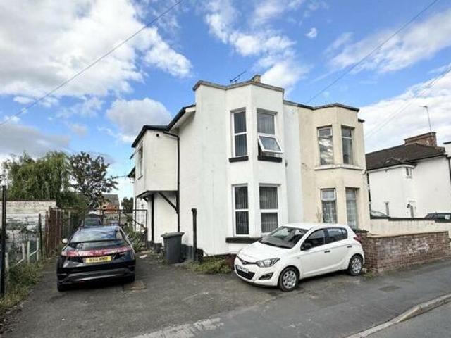 House for sale in Gloucester, Gloucestershire