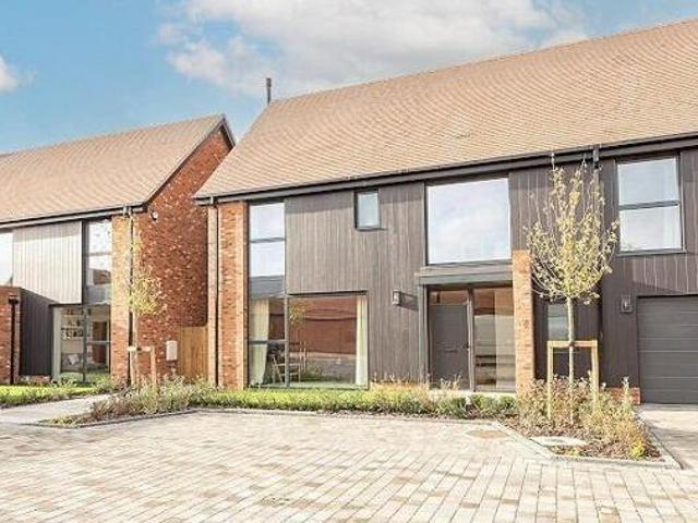 House for sale in Pouchen End, Hertfordshire