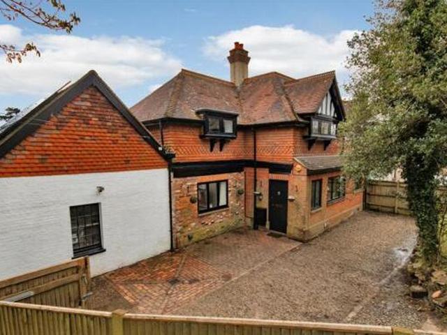 House for sale in Sandown Park, Kent