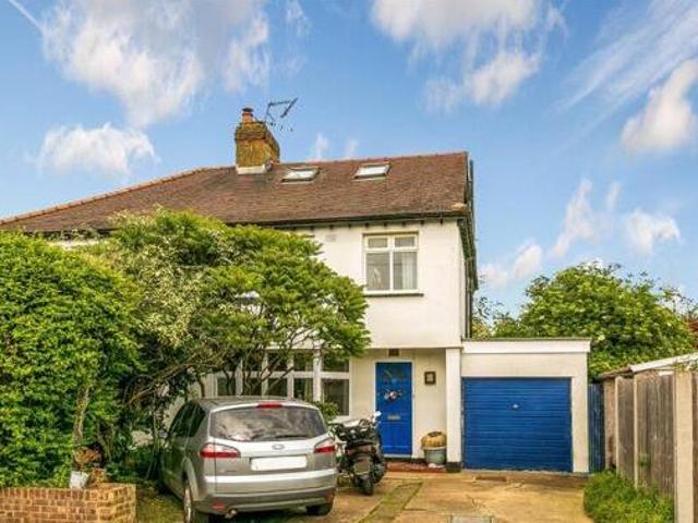 House for sale in Twickenham, Greater London
