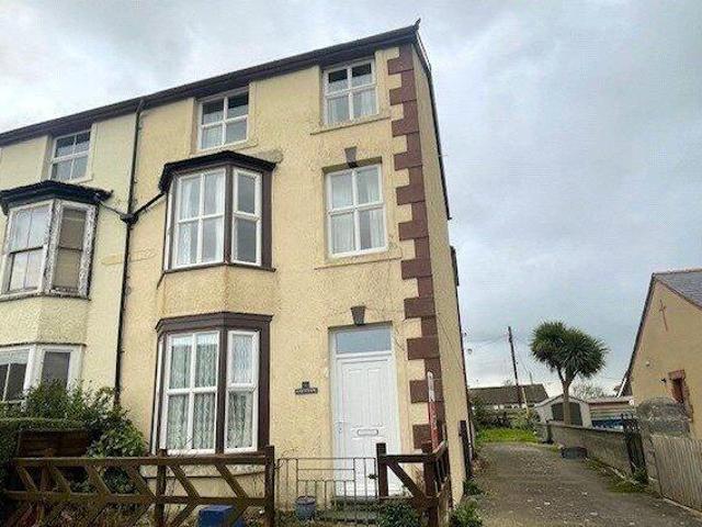 House for sale in Tywyn, Wales