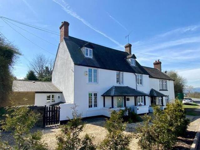 House for sale in Llanbadoc, Wales