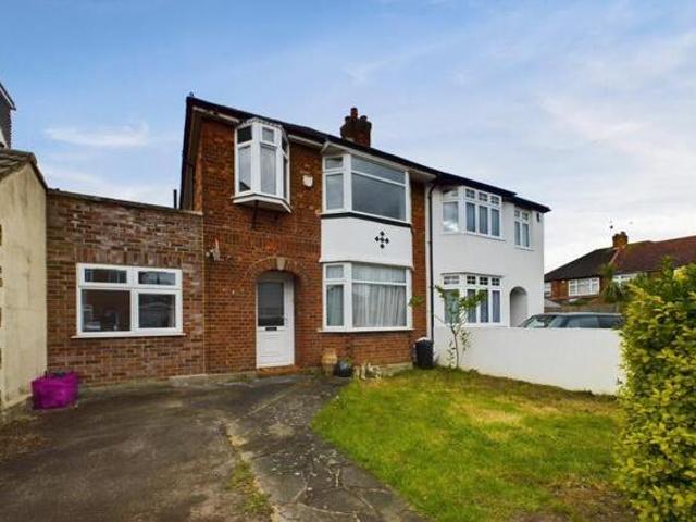 House for sale in Uxbridge, Greater London
