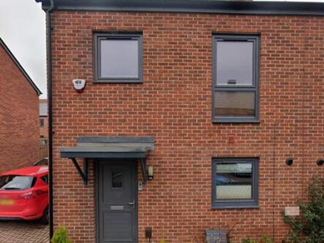 House for sale in Uxbridge, Greater London