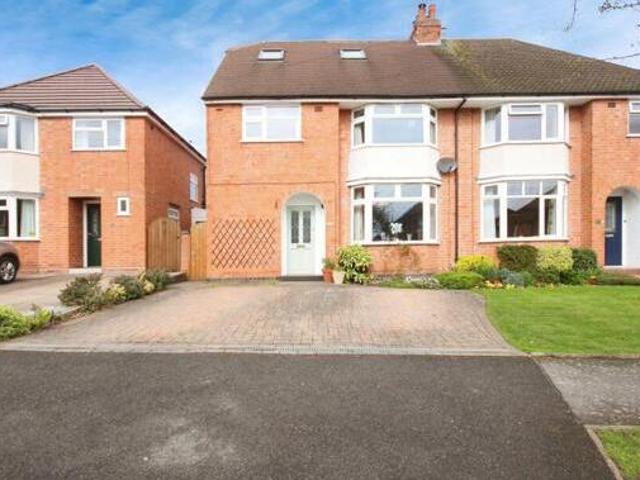 House for sale in Emscote, Warwick
