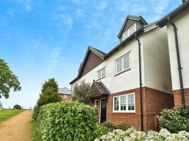 House for sale in Spring Vale, Hampshire