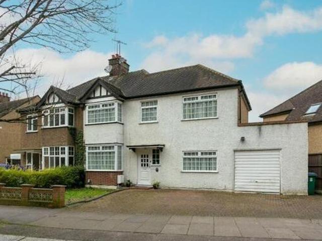 House for sale in Holywell Estate, North Watford