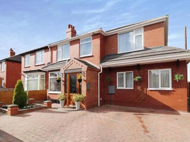 House for sale in Wheatley Hills, South Yorkshire