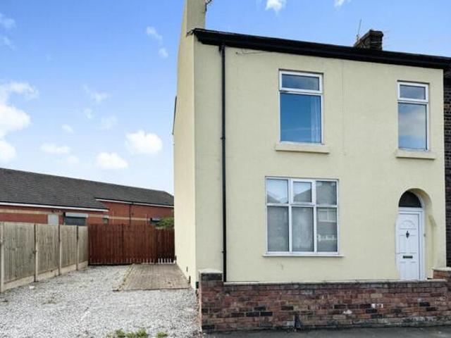 House for sale in Widnes