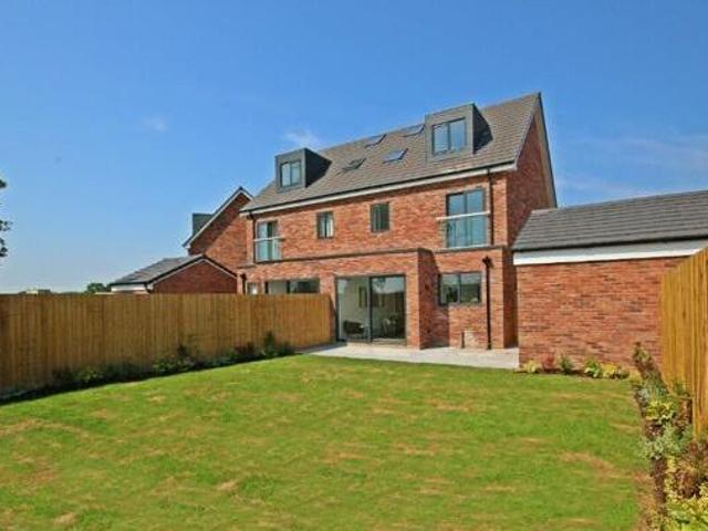 House for sale in Widnes
