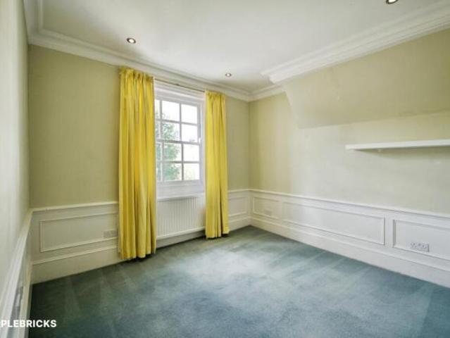 Property for sale in Cat Hill