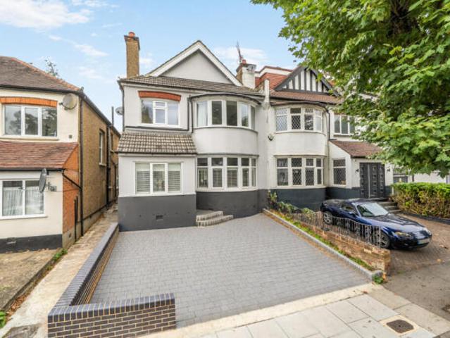 Farm for sale in North Wembley, Greater London