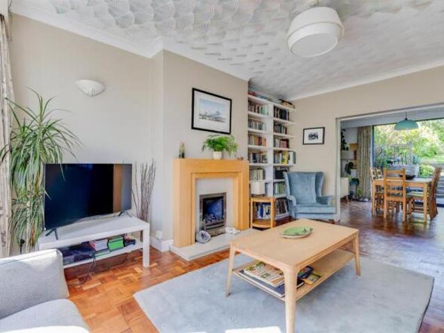 Farm for sale in Roath, Wales