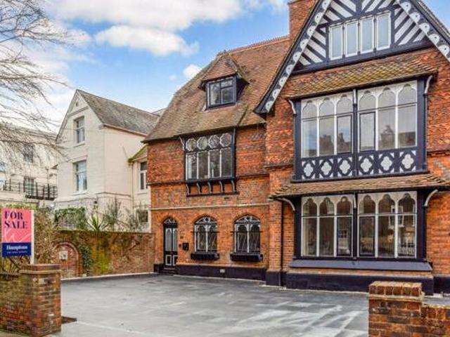 House for sale in Lambourn, West Berkshire