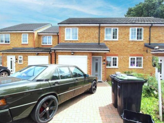 Farm for sale in Spring Park, Luton