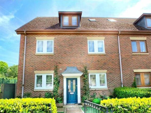 House for sale in Pennypot, Woking