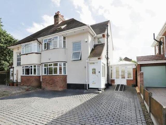 House for sale in Goldthorn Hill, Penn