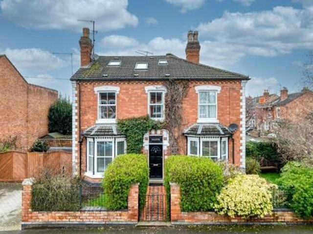 House for sale in Barbourne, Worcestershire