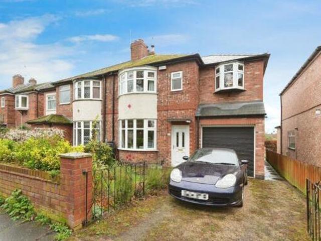 House for sale in High Field, York