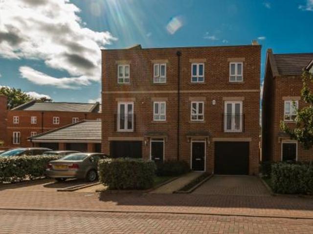 House for rent in Greenham