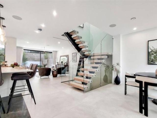 House for rent in Fortis Green, Greater London