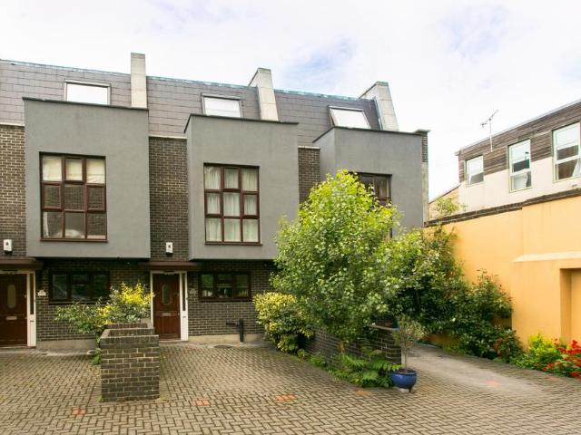 House for rent in Stockwell, Greater London